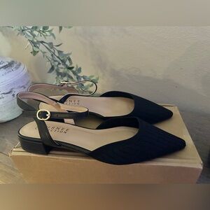 New in Box Journee Collection Black Pointed Toe Slingback Flats Size 8.5